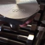 en 1.4462 f51 uns s31803 saf 2205 בורג